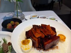 咸蛋目鱼红烧肉-屋里厢上海菜馆