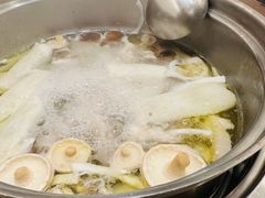 -椰子营·椰子鸡火锅(万象里店)