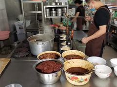 自助调料区-珀玉莲花白米线店