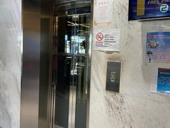 -资和信百货商场