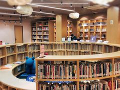 -漕河泾街道图书馆(漕河泾社区文化活动中心店)