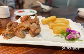 Garlic-Scented Spare Ribs with Fried Milk