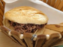 -闫家驴肉老店(华电一校店)