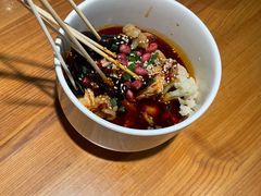 钵钵鸡-诚铭记·虾仁汤包·成都小吃(融创店)