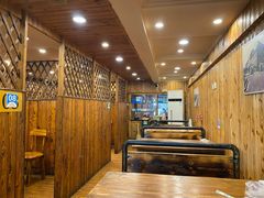 大堂-老东镇啤酒屋海鲜加工·蒸汽海鲜·海鲜烧烤(台东店)