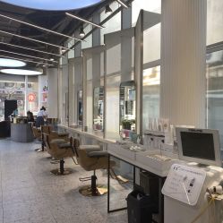 -PE SALON 