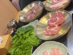 -臻牛烤肉