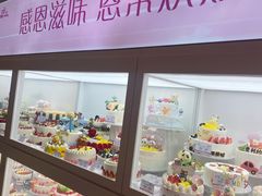 面包甜点陈列柜-恩朵烘焙坊(金街总店)
