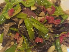 -赶海部落海鲜城(海阳路店)