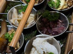 -一朵菌·野生菌探索家火锅(南亚店)