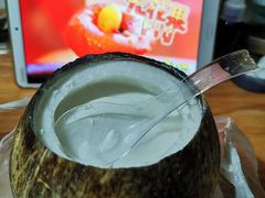 -椰爺爺·椰子冻砵仔糕