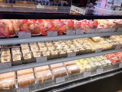 -红宝石·鲜奶小方·海派西点房(南丹店)