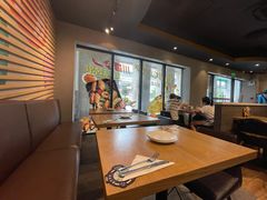 靠窗位-棒约翰比萨·意面(张江店)