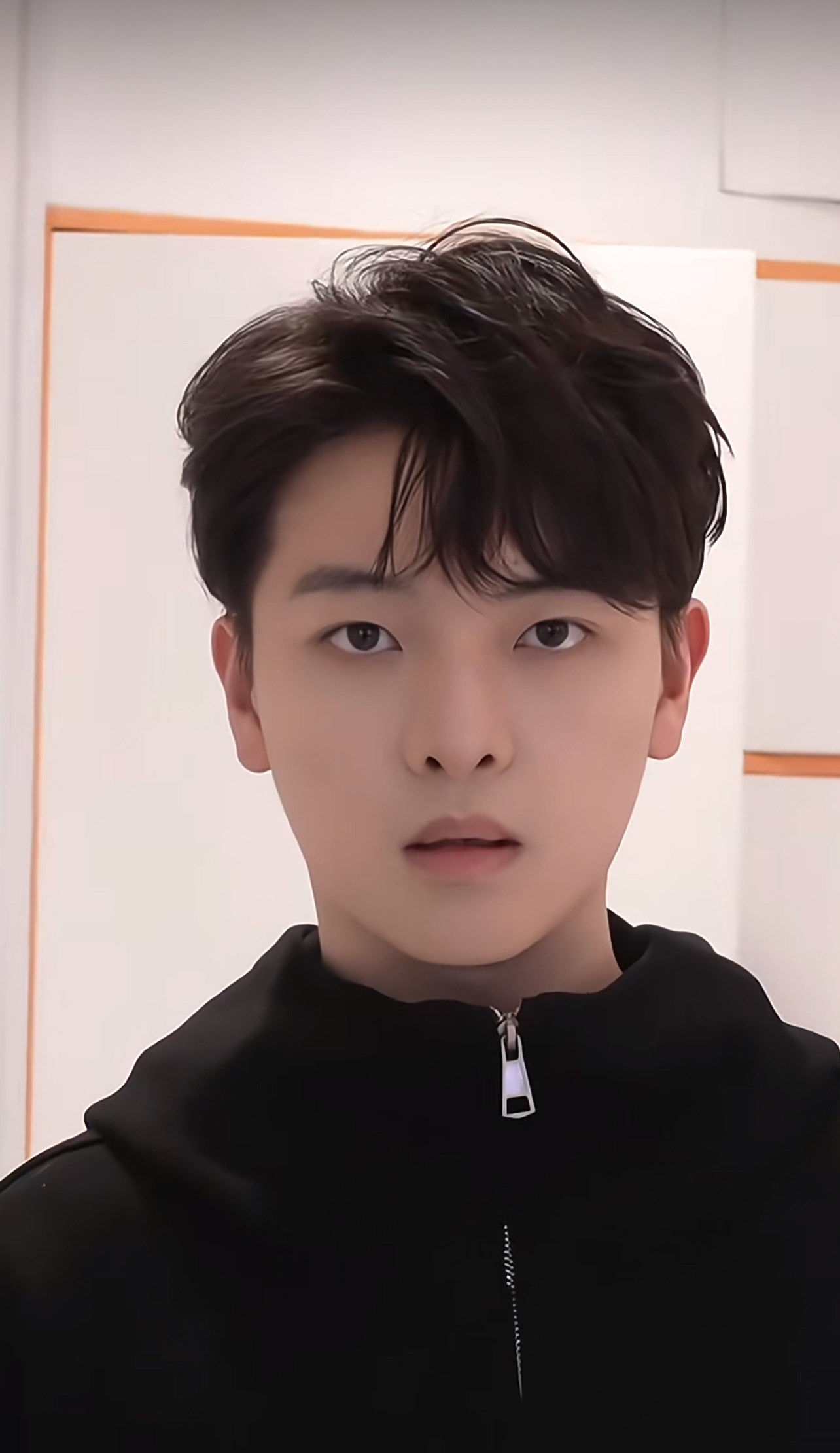 韩式侧分纹理烫