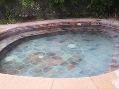 -中家鑫园温泉酒店鑫悦汤泉