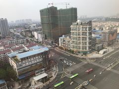 -永恒朗悦酒店(广西大学地铁站大学东路万达广场店)