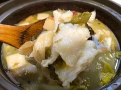 -周鱼小馆石锅酸菜鱼(活力汇店)