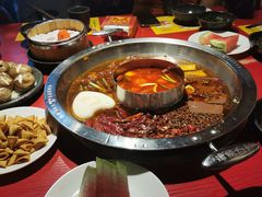 -谭鸭血老火锅(万象九宜城店)