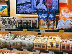 面包甜点陈列柜-来伊份(星湖街店)