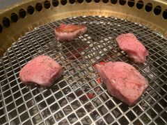 -铭牛烧肉·和牛海鲜自助(高新月牙湖店)