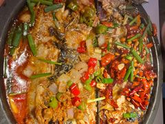 -鸣记脆皮烤鱼·海鲜烤鱼(三八广场店)