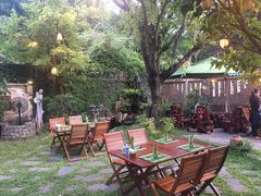 -Lam Vien Restaurant