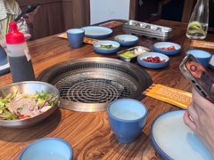 -明洞阿姨·韩式酱蟹烤肉·创意料理(三元桥店)