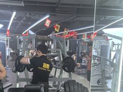 -超鹿运动(五四路恒力城店)