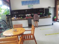 -腾冲洞山温泉村