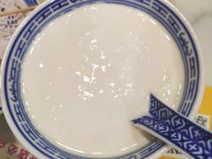 -广信牛奶甜品世家(台东店)
