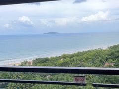 -三亚湾海居铂尔曼度假酒店