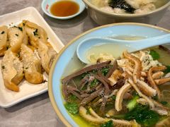 -小姜锅贴(凤凰街店)