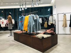 -URBAN REVIVO(上海中庚漫游城店)