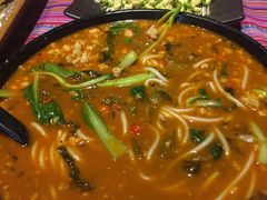 -香巴拉云南餐厅(华莱坞店)