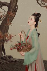 点击看大图 -盘子女人坊古装写真摄影(南京总店)