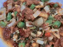 腌菜炒牛肉-凡老头米线砂锅(古荡新村西粮站)