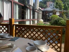 -湘力力小院·鱼汤泡饭(枫林路店)