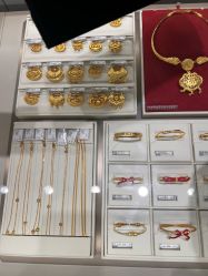 -周大福CHOW TAI FOOK(浦东八佰伴店)