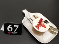 -UNI UNI(环亚凯瑟琳店)