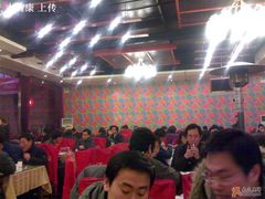 大堂-巢香扣肉馆