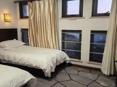 -黄山光明顶山庄