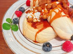 莓果奶油芝士舒芙蕾松饼-UPPER KITCHEN(延安路店)