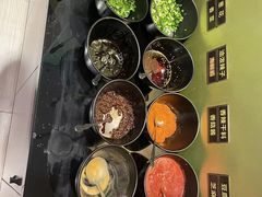 -唯爱KTV聚会餐厅(仙林东城汇店)