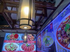 -川流不息·地道川菜·小龙虾(新松江路店)