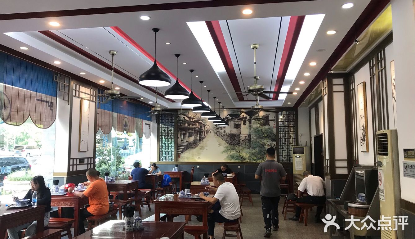 相比昆山的奥灶馆以及胥城饭店的奥灶面