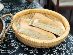 -八两八金·莱芜特色炒鸡(市南漳浦路店)