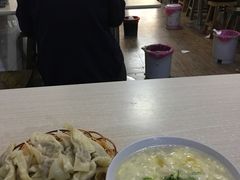 -老东门糁烫面角总店