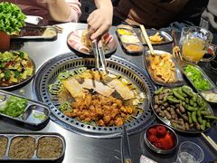 -马路牙子烧烤音乐酒馆(望京店)