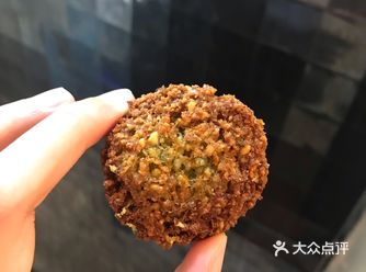 當地朋友的最愛，店名ساندویچی