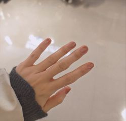 -进巍美甲美睫